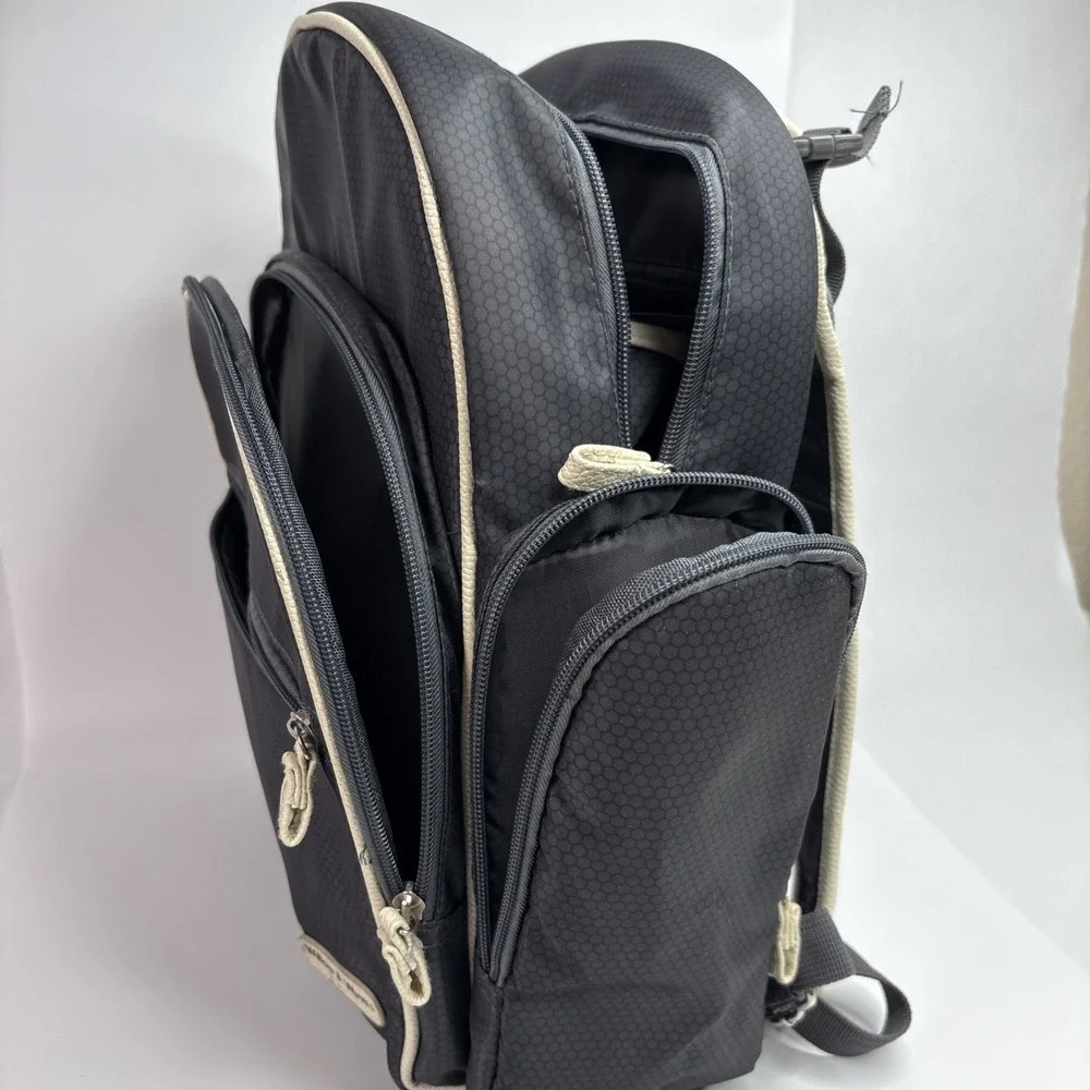 Willow & Woves Back Pack Changing Station Diaper Bag Dark Gray pre- Owned‎